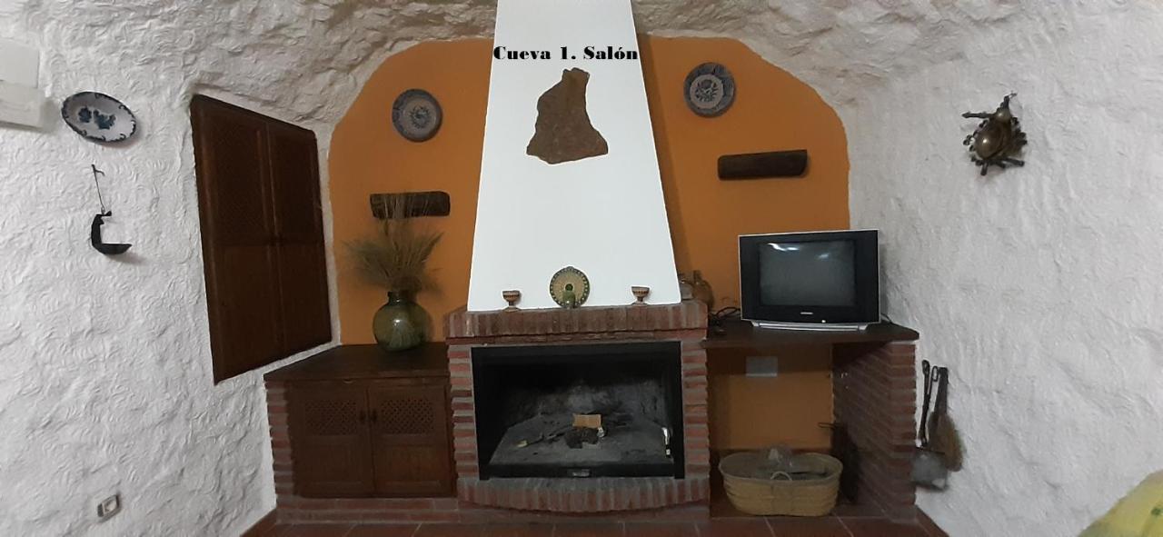 Cuevas Lourdes Villa Benamaurel Exterior photo